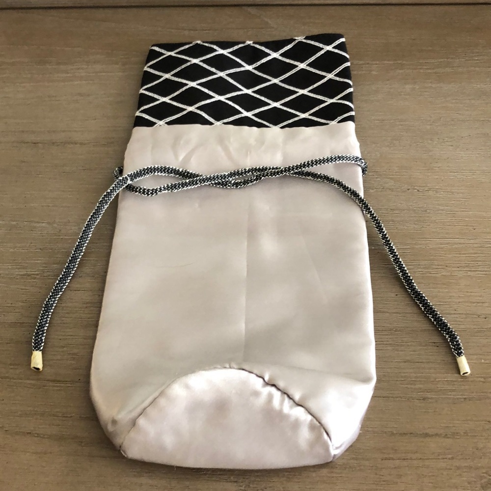Wine case